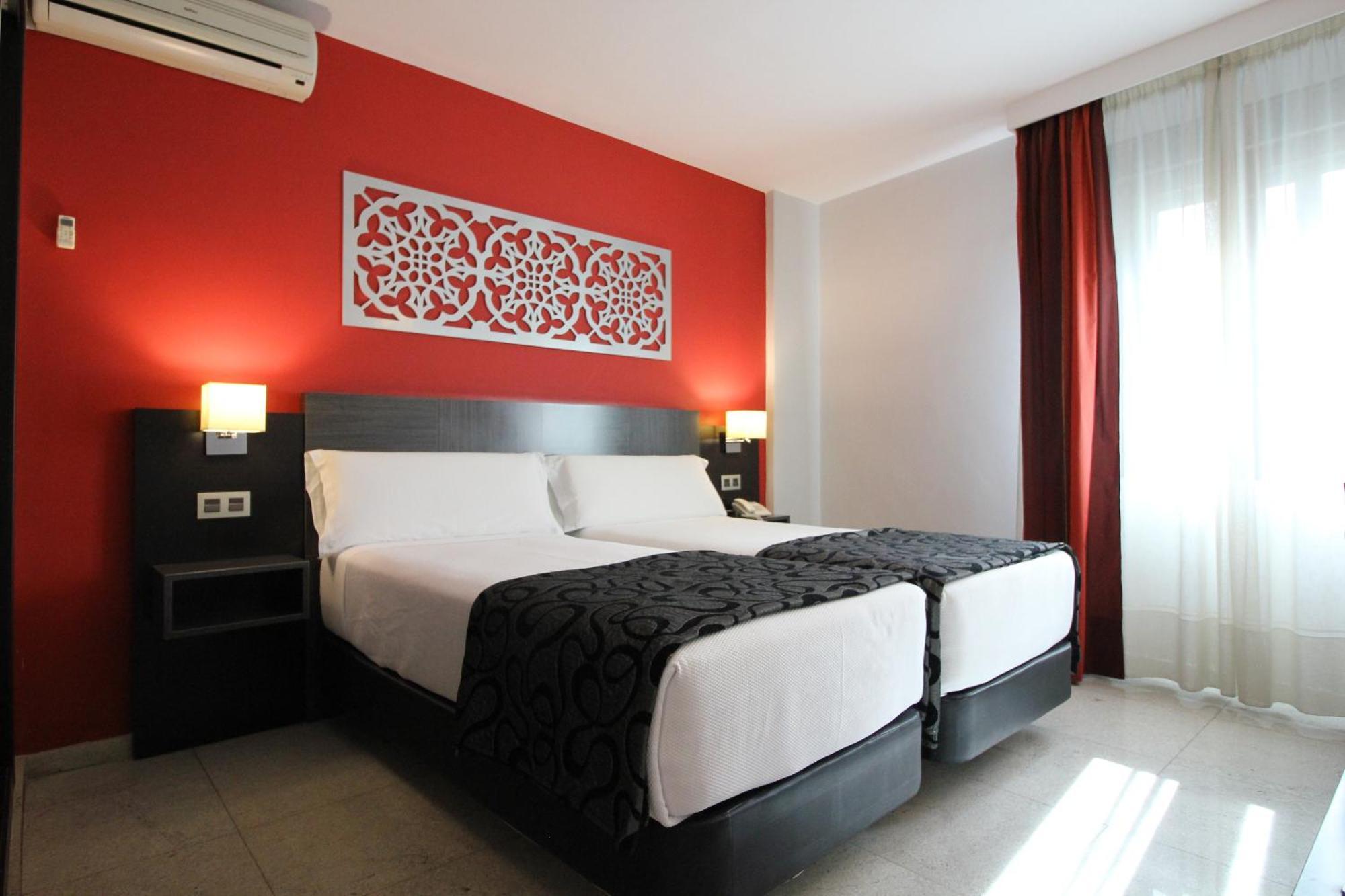 Hotel Venecia Sevilla Bagian luar foto
