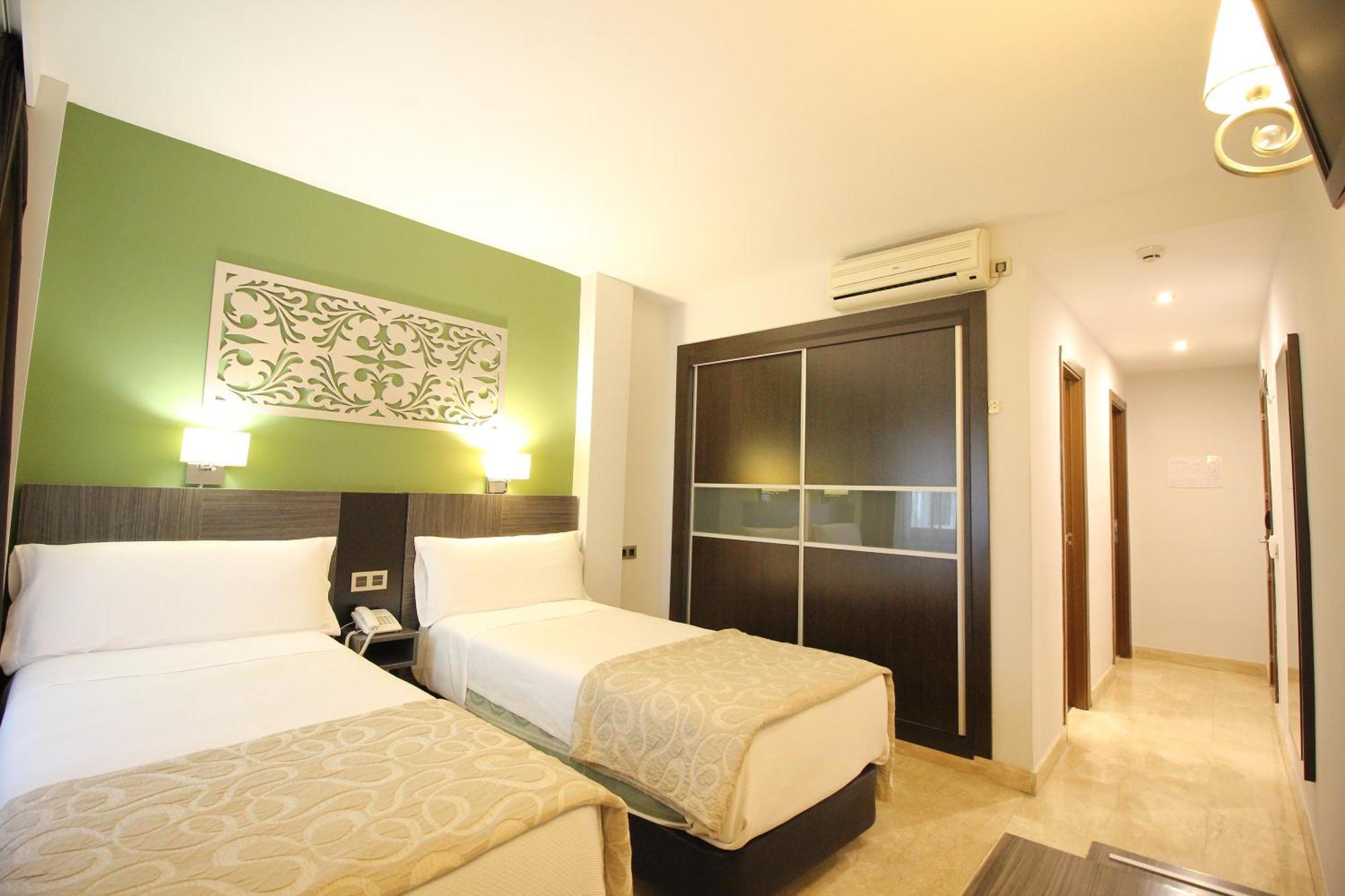 Hotel Venecia Sevilla Bagian luar foto