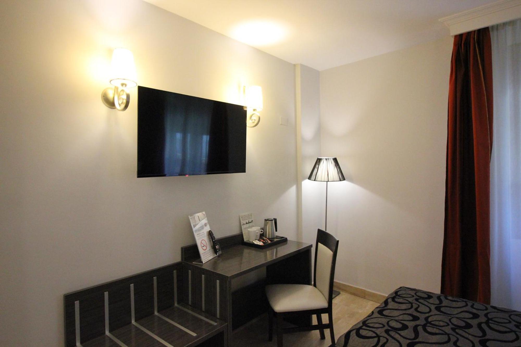 Hotel Venecia Sevilla Bagian luar foto